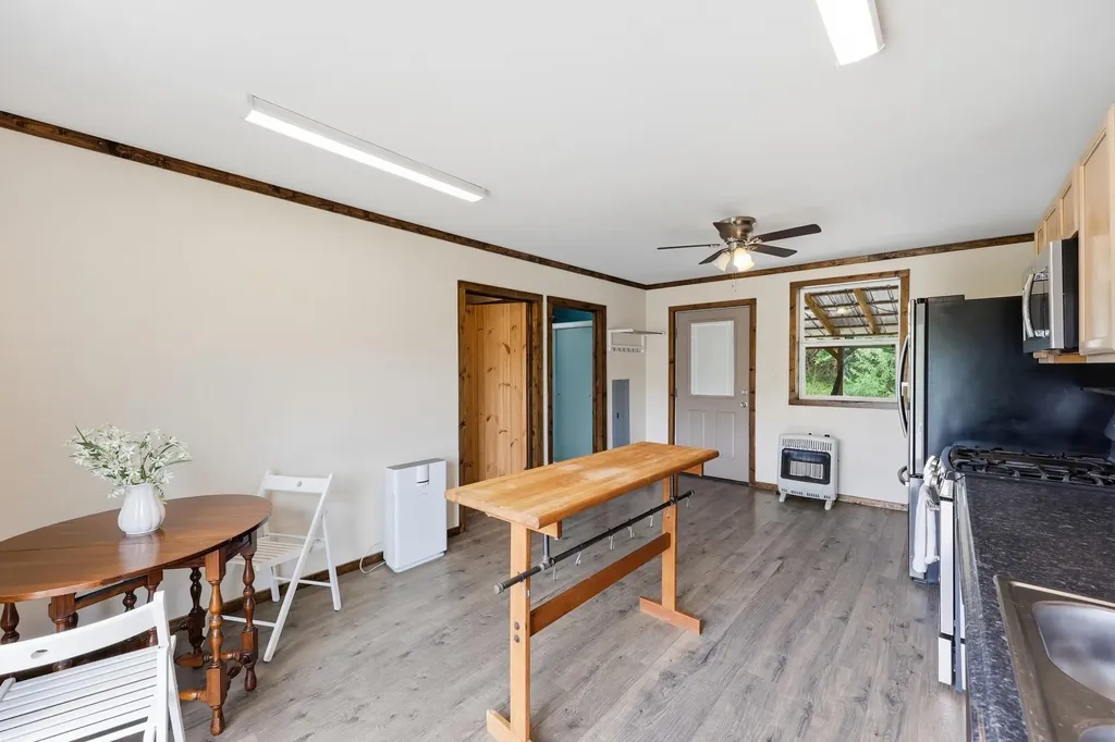 4152 Winchester Road Irvine KY 40336