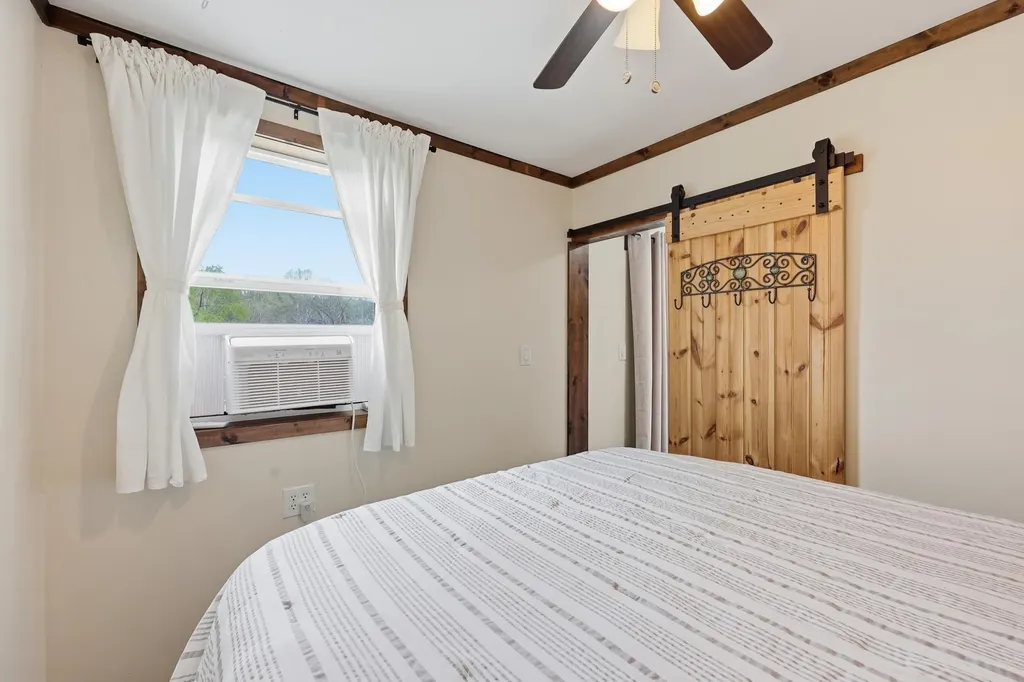 4152 Winchester Road Irvine KY 40336