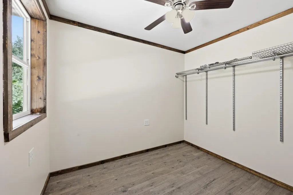 4152 Winchester Road Irvine KY 40336