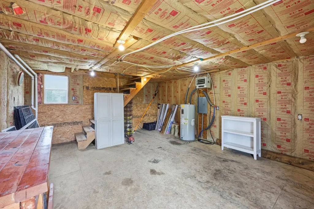 4152 Winchester Road Irvine KY 40336