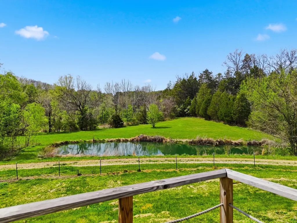 4152 Winchester Road Irvine KY 40336