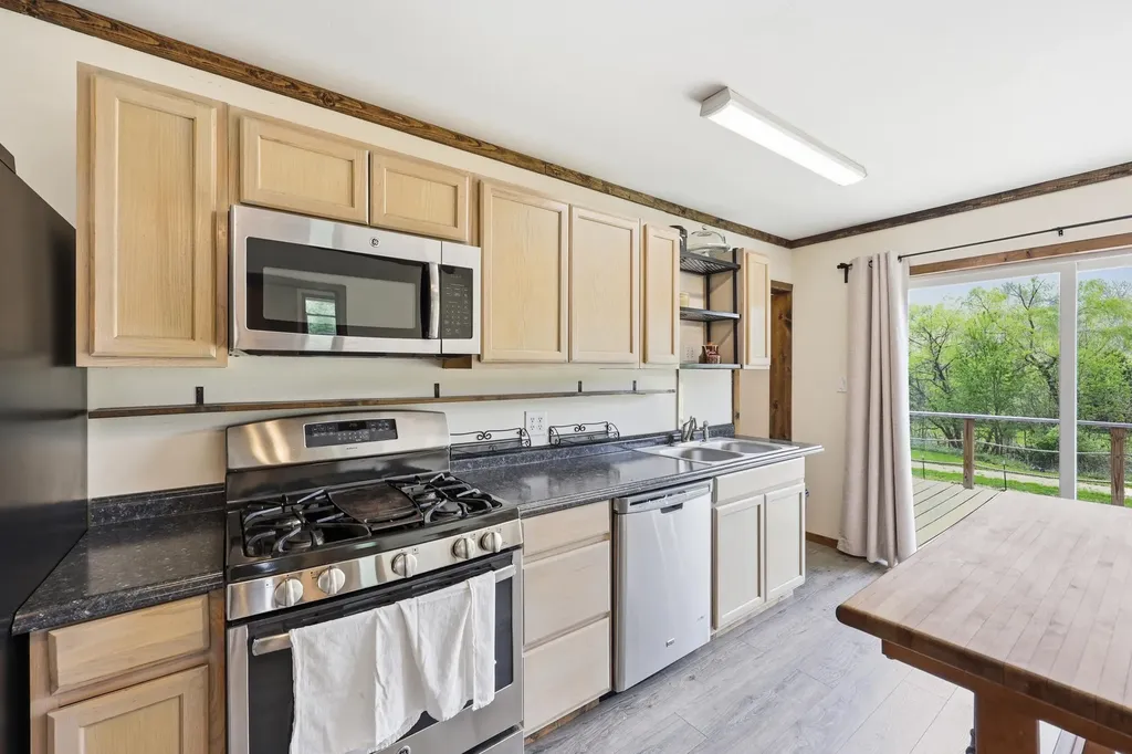 4152 Winchester Road Irvine KY 40336