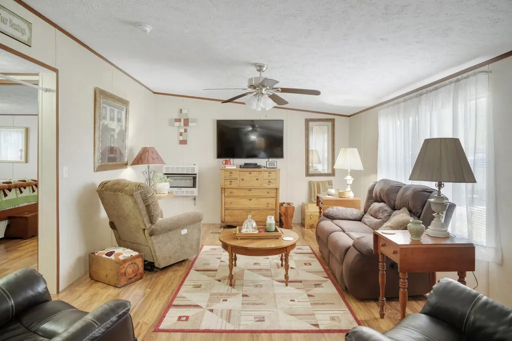 378 Cheyenne Road Sharpsburg KY 40374
