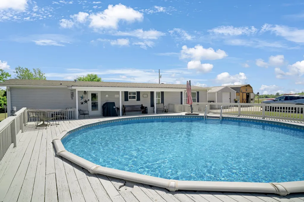 378 Cheyenne Road Sharpsburg KY 40374