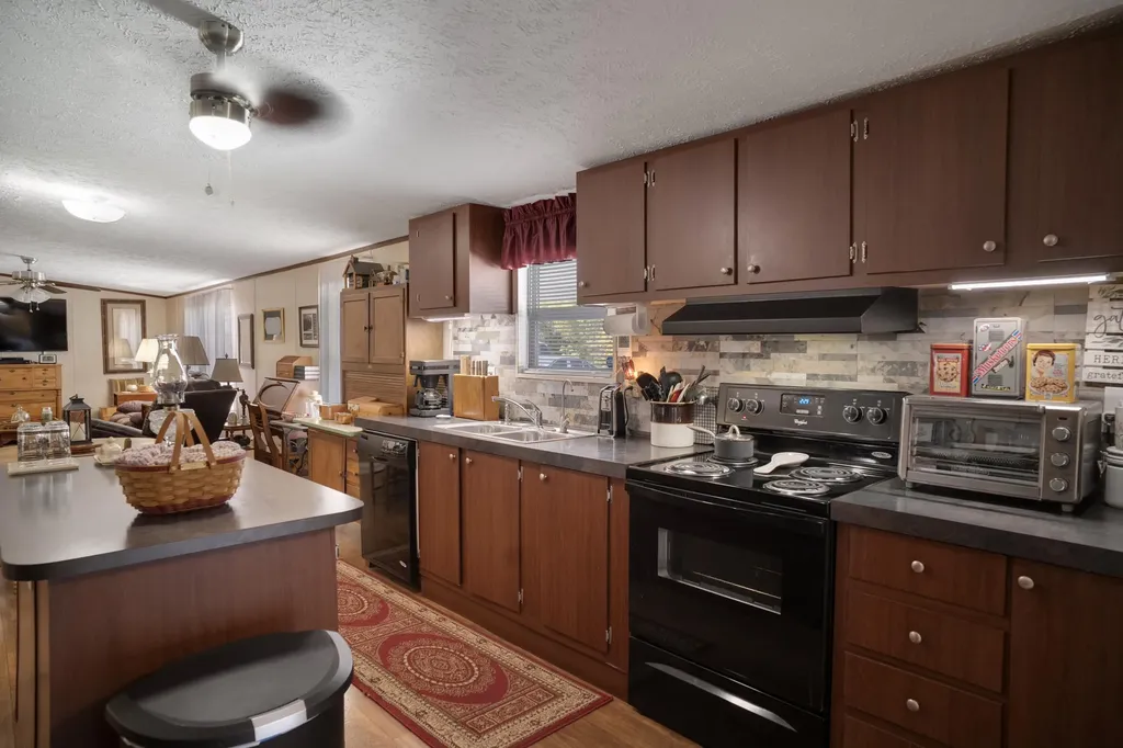 378 Cheyenne Road Sharpsburg KY 40374