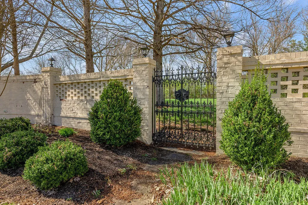 25 Avenue Of Champions Nicholasville KY 40356