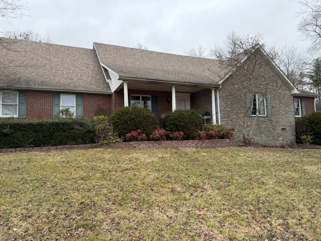 5686 Slate Lick Road London KY 40741