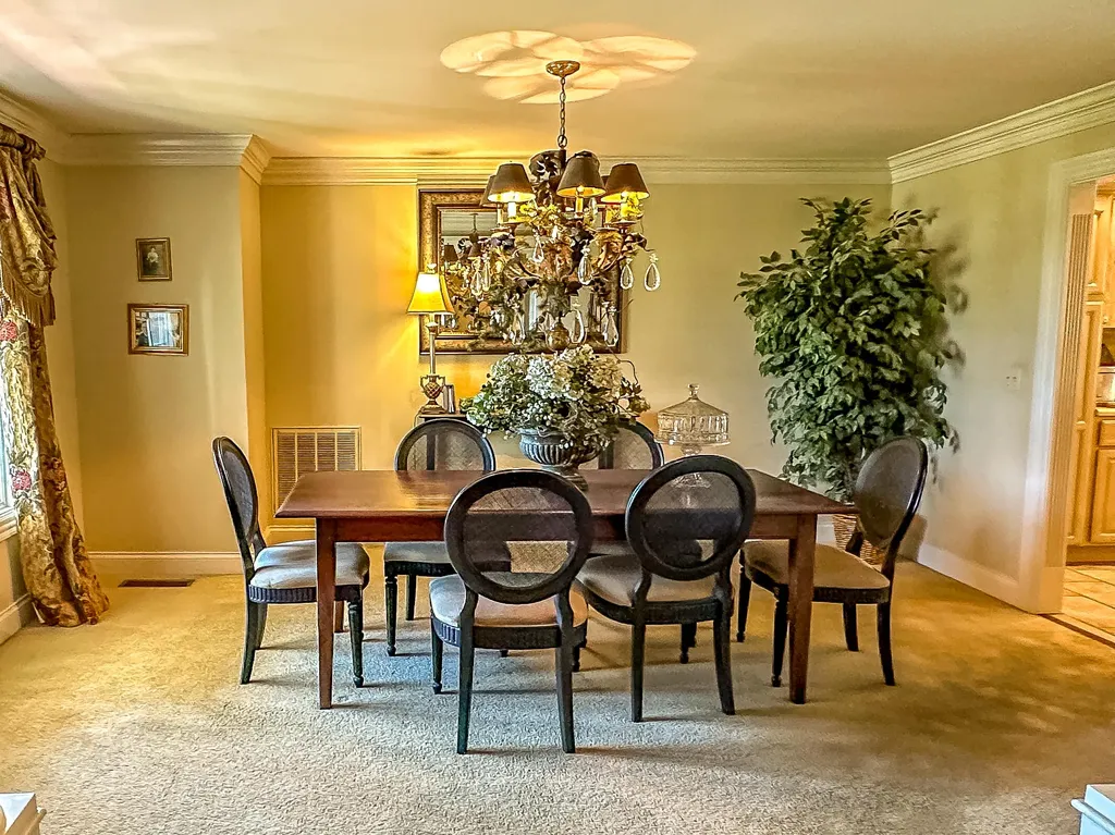 5686 Slate Lick Road London KY 40741