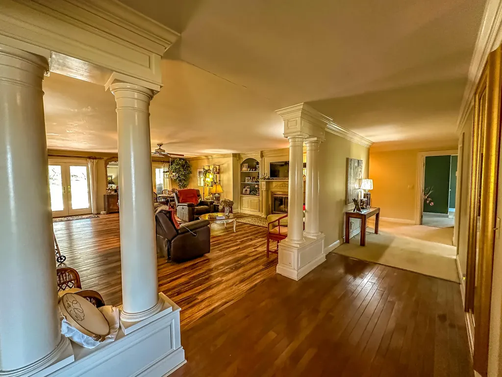 5686 Slate Lick Road London KY 40741