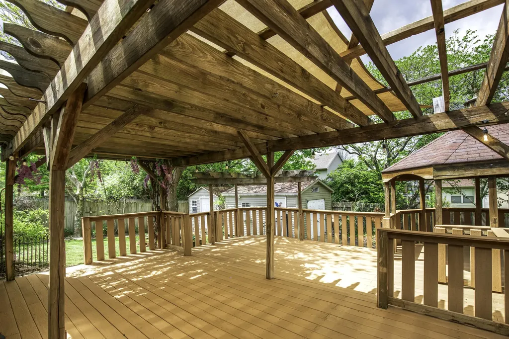 323 Dogwood Court Versailles KY 40383