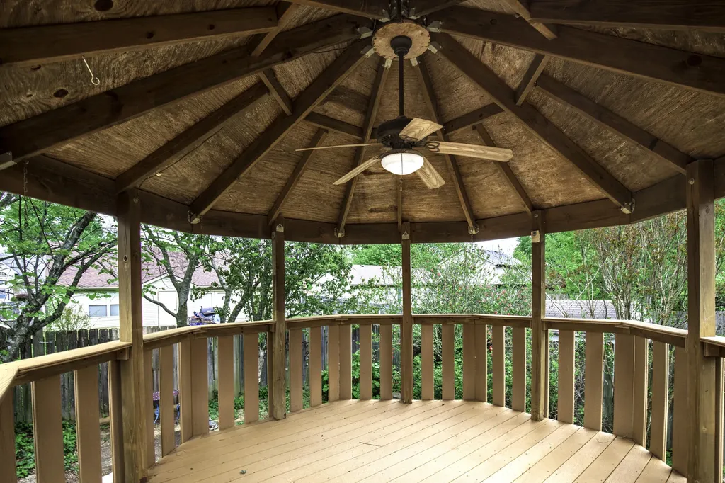 323 Dogwood Court Versailles KY 40383