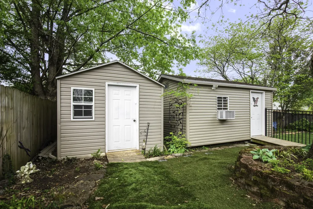 323 Dogwood Court Versailles KY 40383