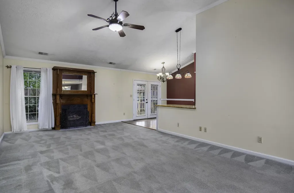 323 Dogwood Court Versailles KY 40383