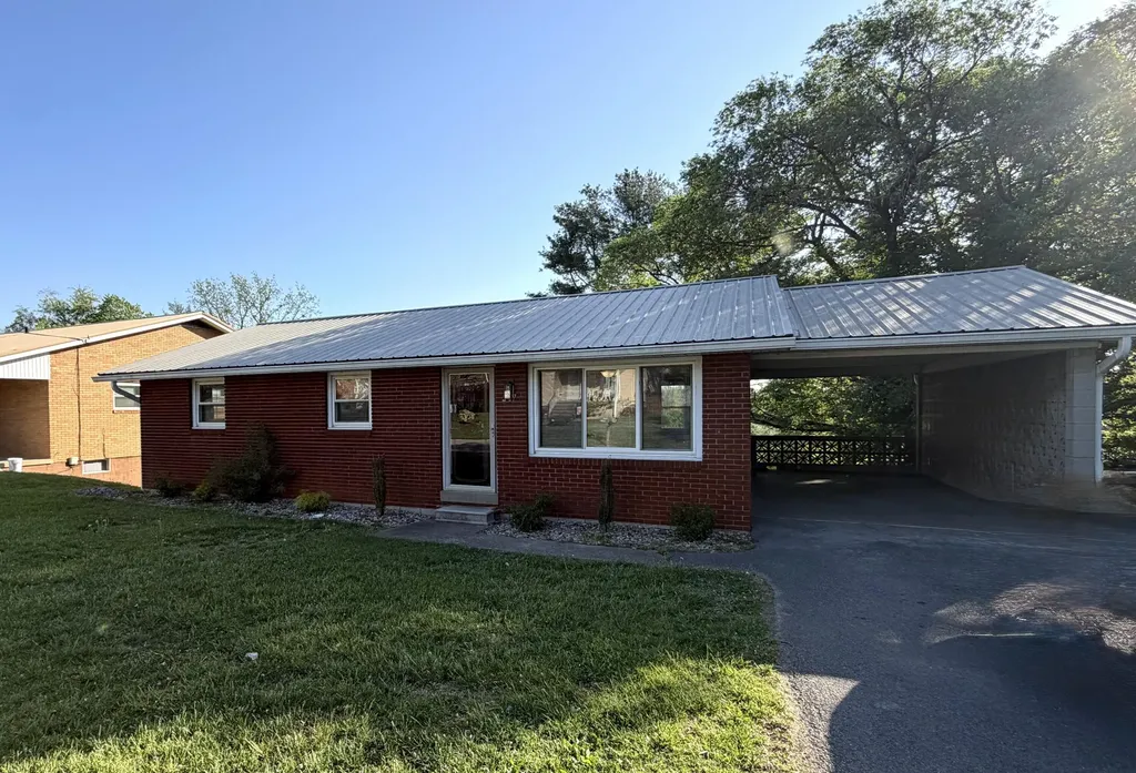 207 Beecher Street Somerset KY 42501