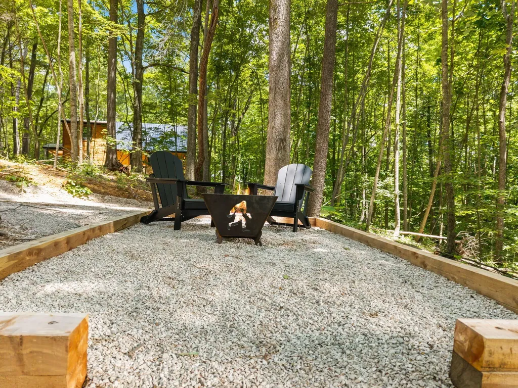 25 Joyful Springs Road Zoe KY 41397