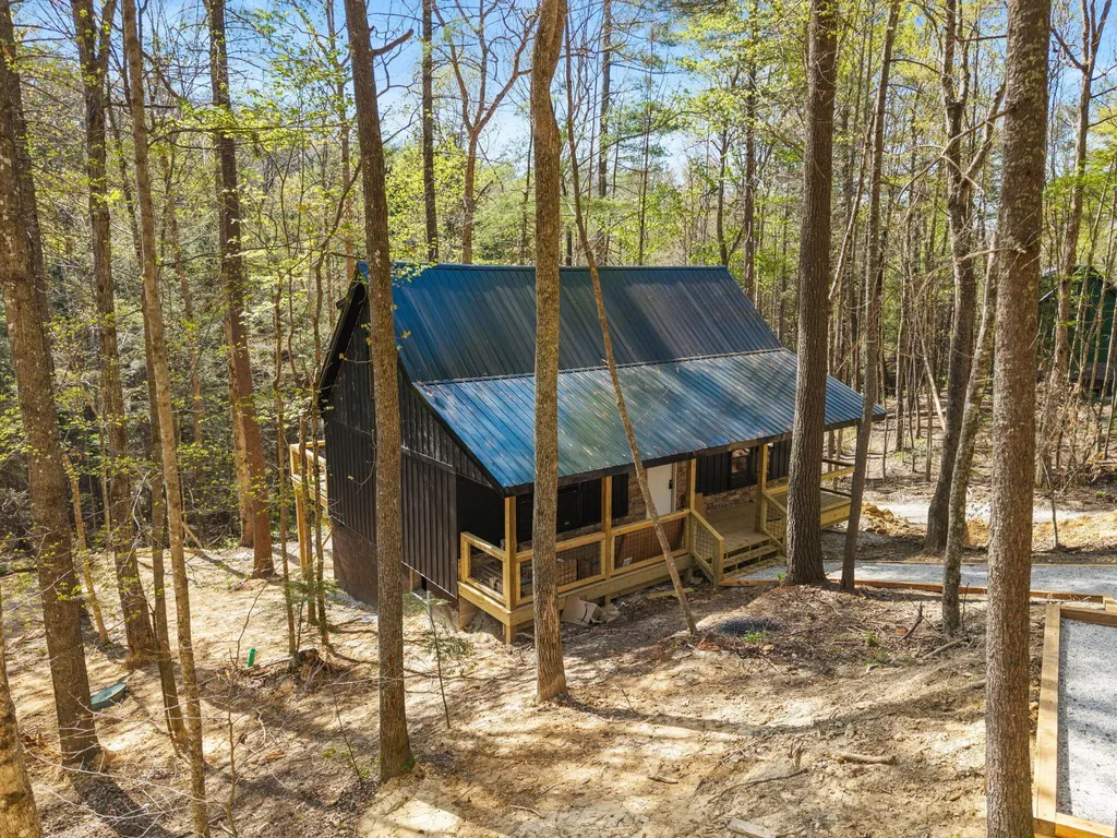 25 Joyful Springs Road Zoe KY 41397