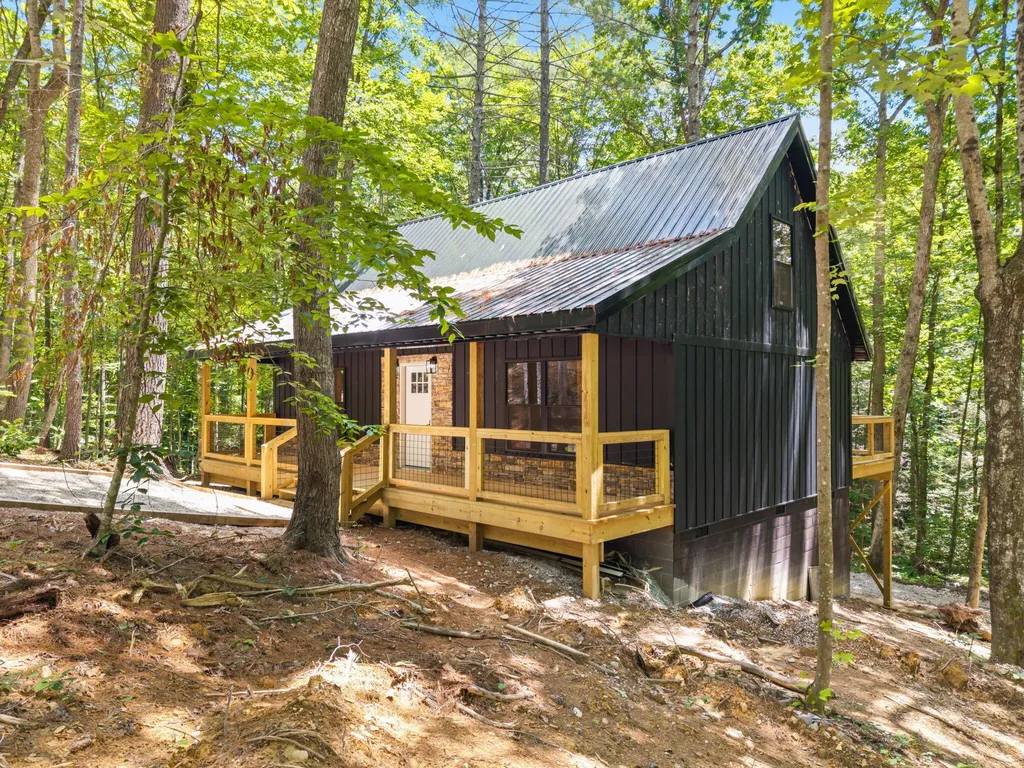 25 Joyful Springs Road Zoe KY 41397