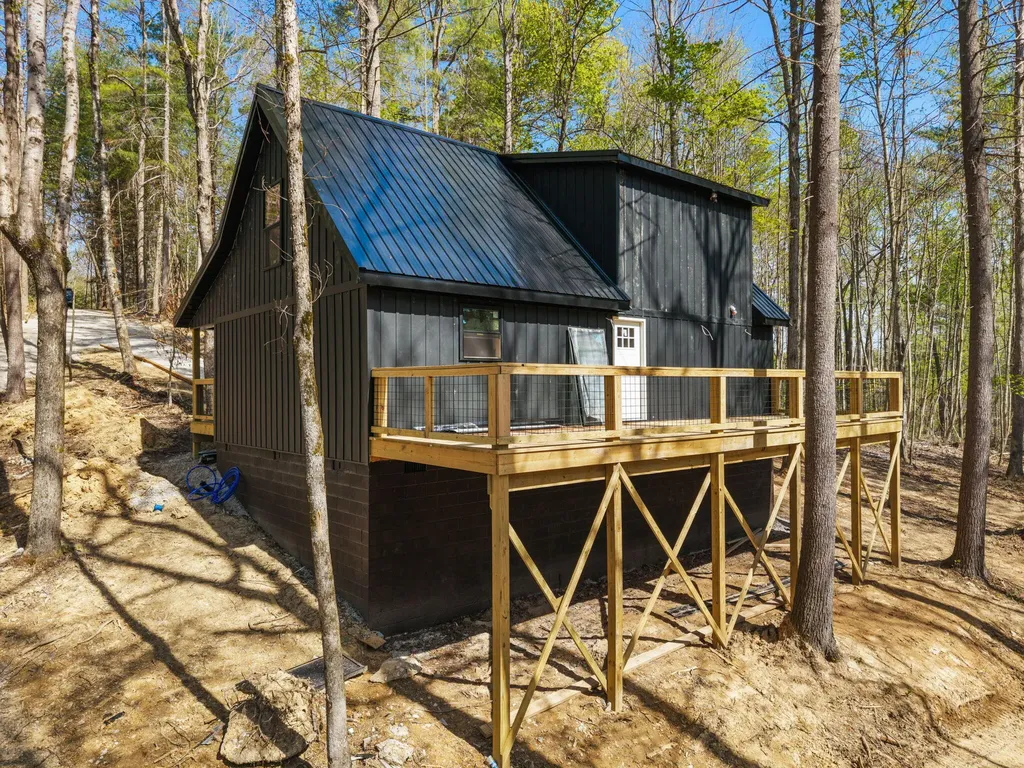 25 Joyful Springs Road Zoe KY 41397