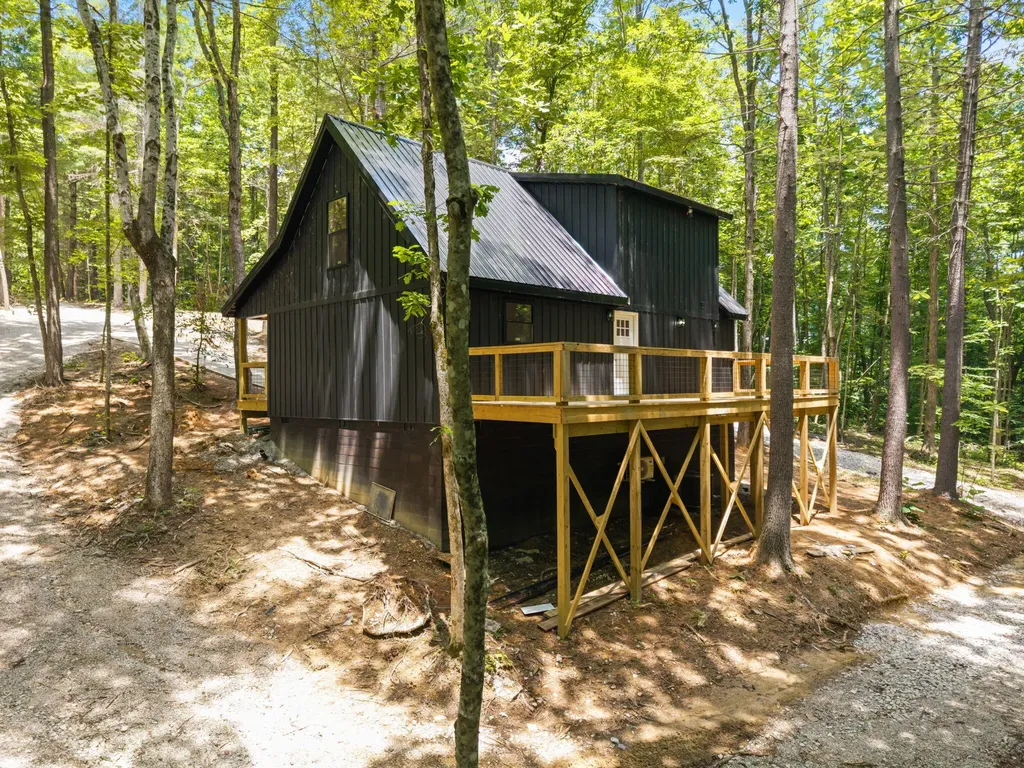 25 Joyful Springs Road Zoe KY 41397