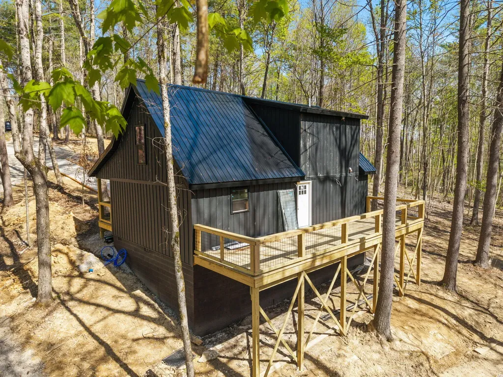 25 Joyful Springs Road Zoe KY 41397