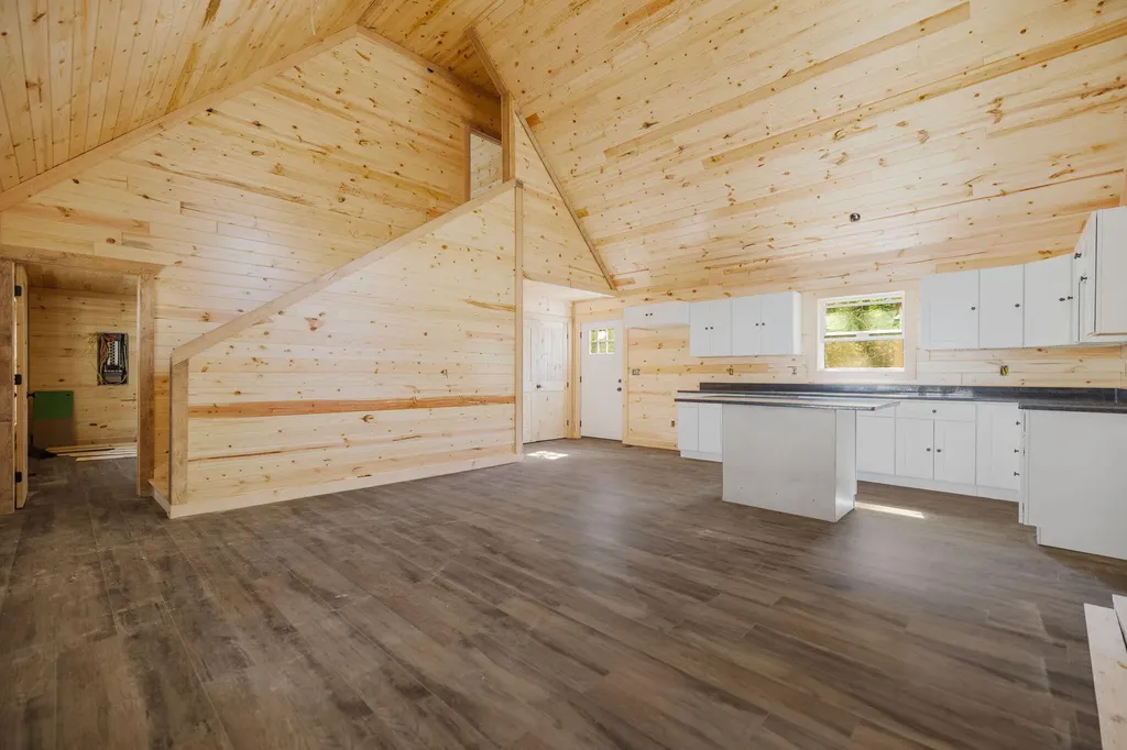 25 Joyful Springs Road Zoe KY 41397