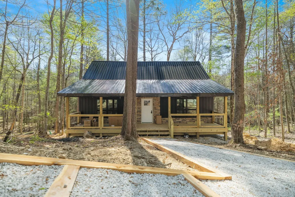25 Joyful Springs Road Zoe KY 41397