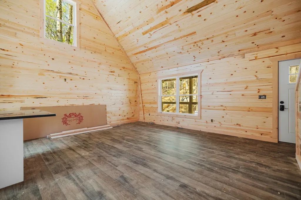 25 Joyful Springs Road Zoe KY 41397