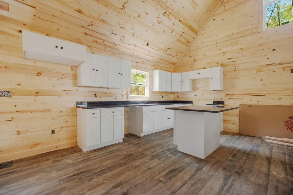 25 Joyful Springs Road Zoe KY 41397