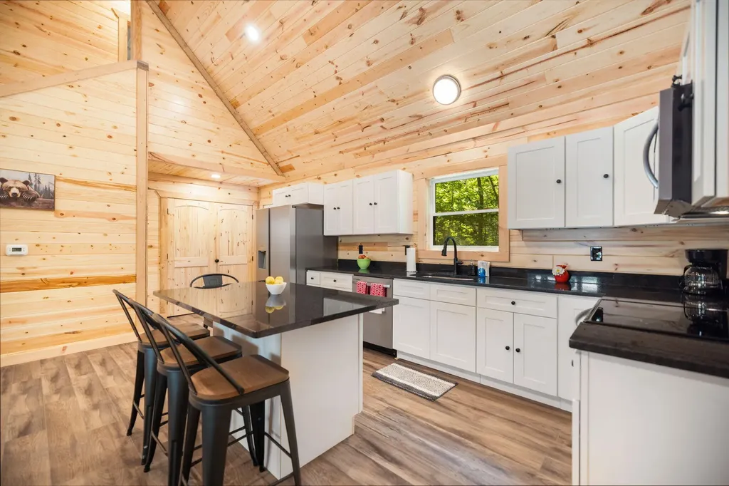 25 Joyful Springs Road Zoe KY 41397