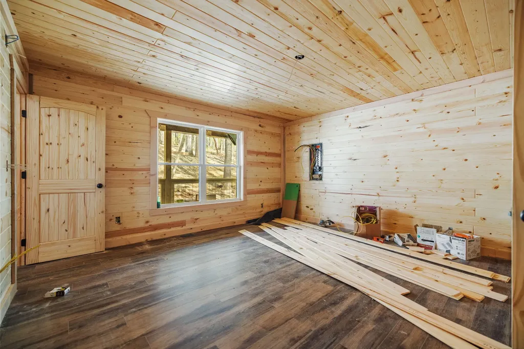 25 Joyful Springs Road Zoe KY 41397