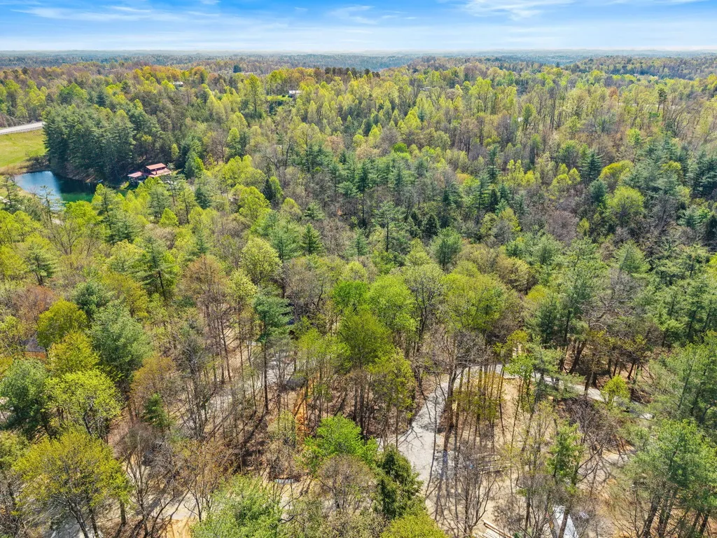 25 Joyful Springs Road Zoe KY 41397