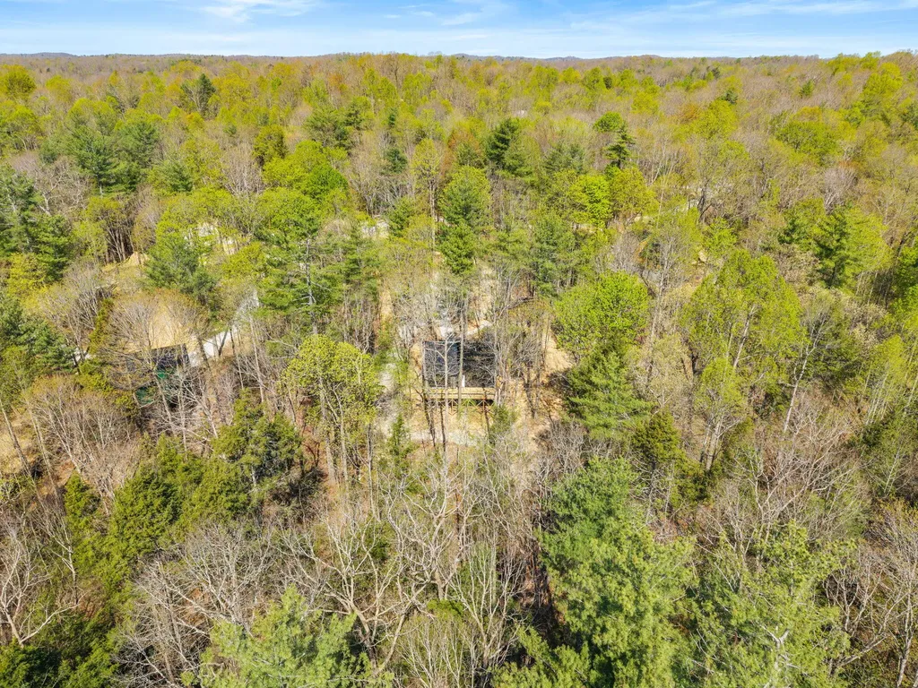 25 Joyful Springs Road Zoe KY 41397