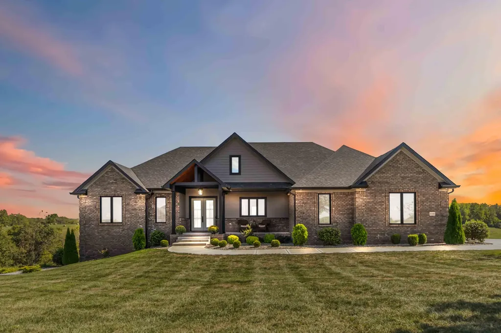 4160 Equestrian Way Richmond KY 40475