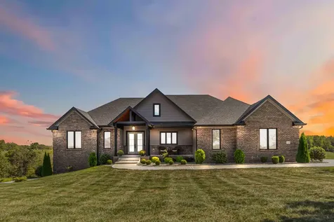 4160 Equestrian Way Richmond KY 40475