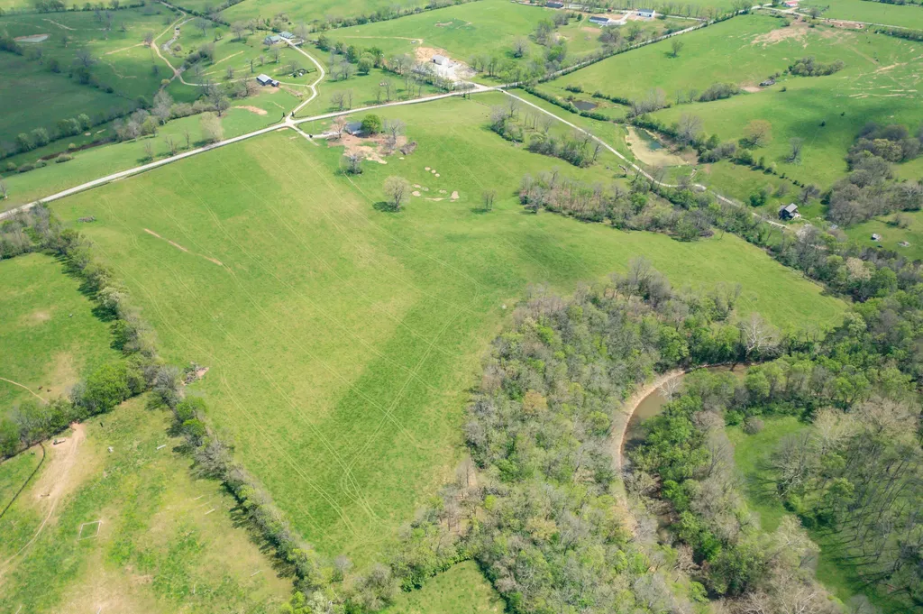 401 Millersburg Cynthiana Road Paris KY 40361