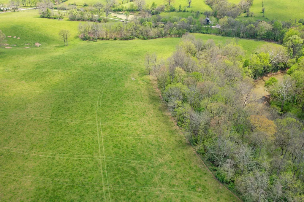 401 Millersburg Cynthiana Road Paris KY 40361
