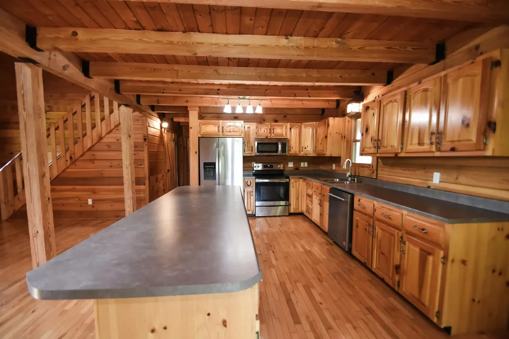 12155 Red Lick Road Irvine KY 40336