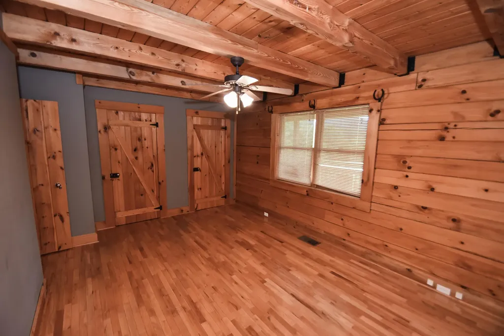12155 Red Lick Road Irvine KY 40336