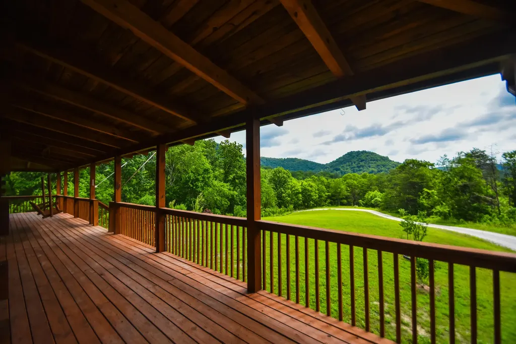 12155 Red Lick Road Irvine KY 40336