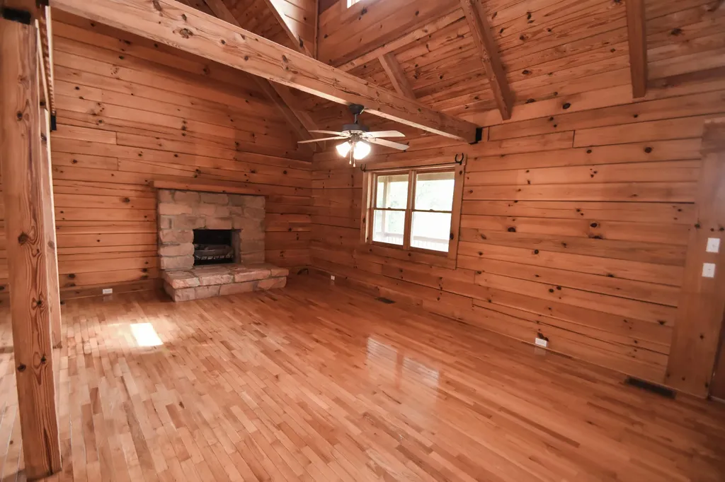 12155 Red Lick Road Irvine KY 40336