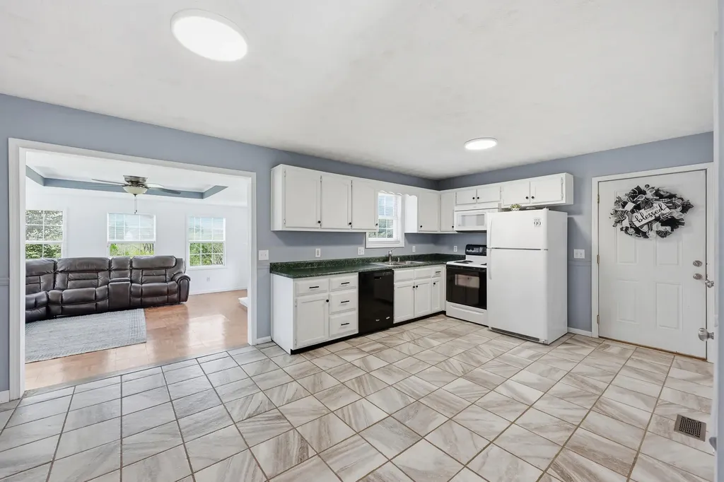 154 Deer Run Lancaster KY 40444