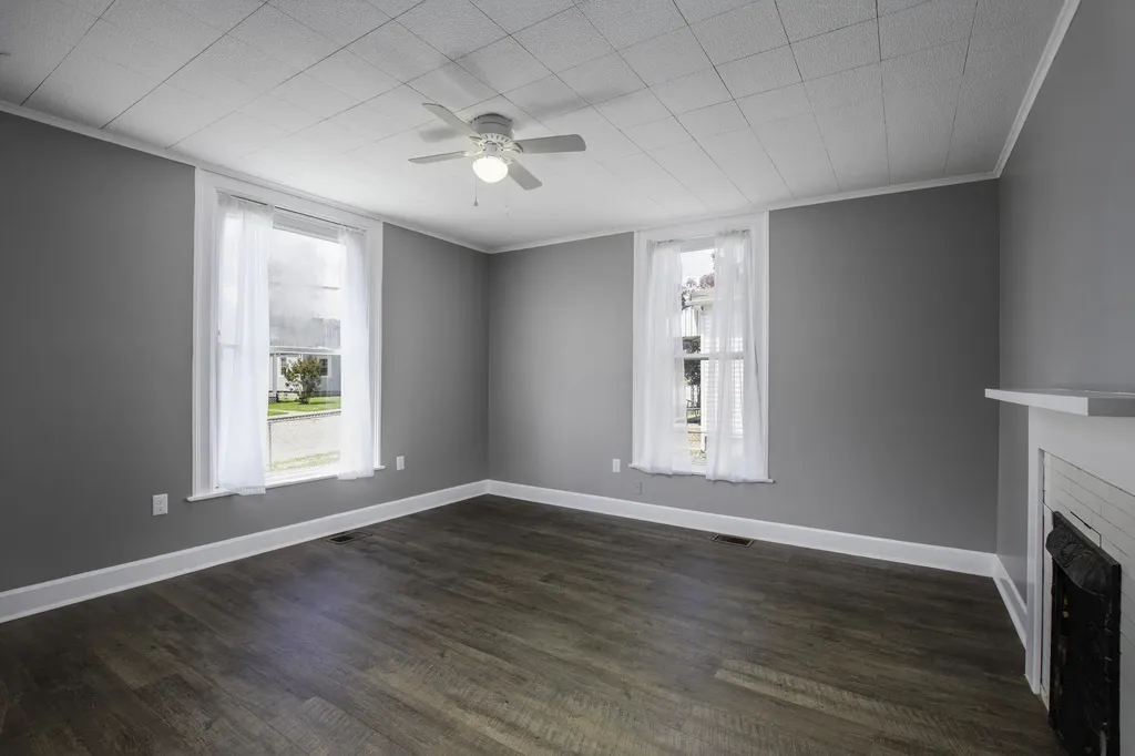 118 E 19th Street Paris KY 40361