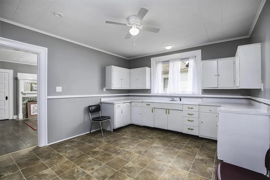 118 E 19th Street Paris KY 40361
