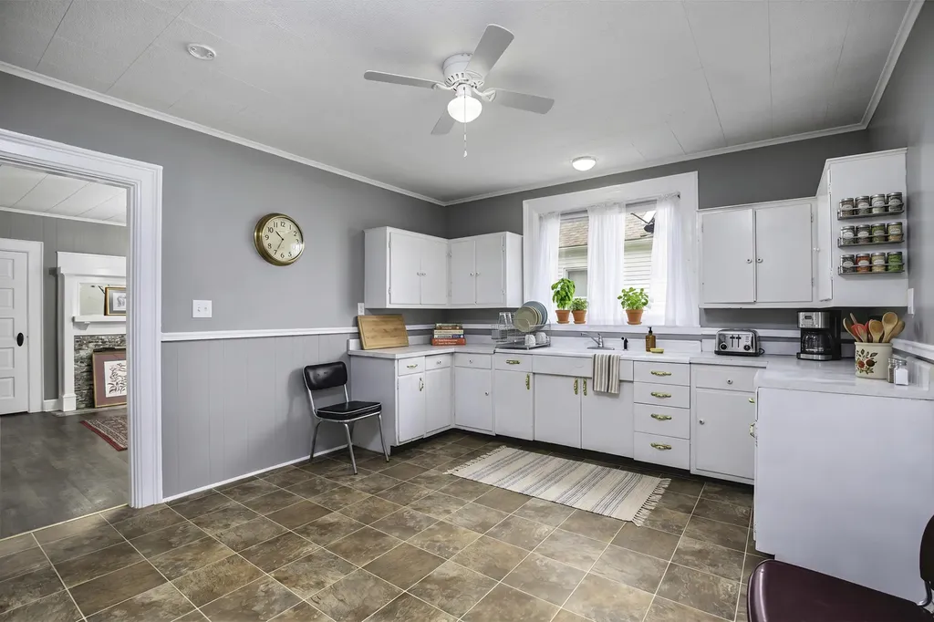 118 E 19th Street Paris KY 40361