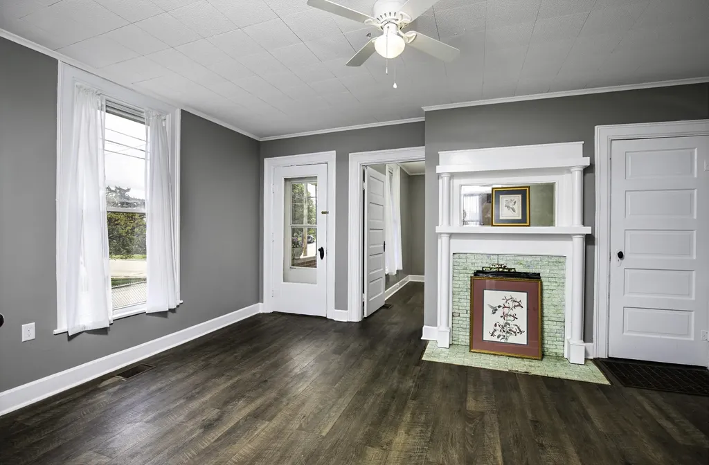 118 E 19th Street Paris KY 40361