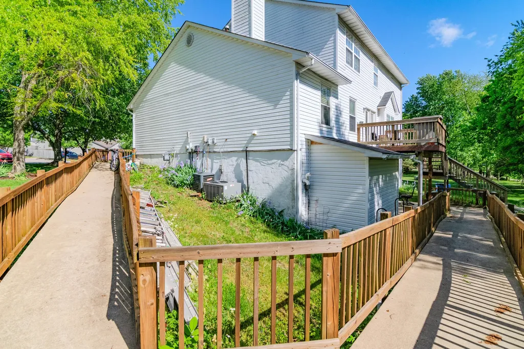 2924 Trailside Drive Lexington KY 40511