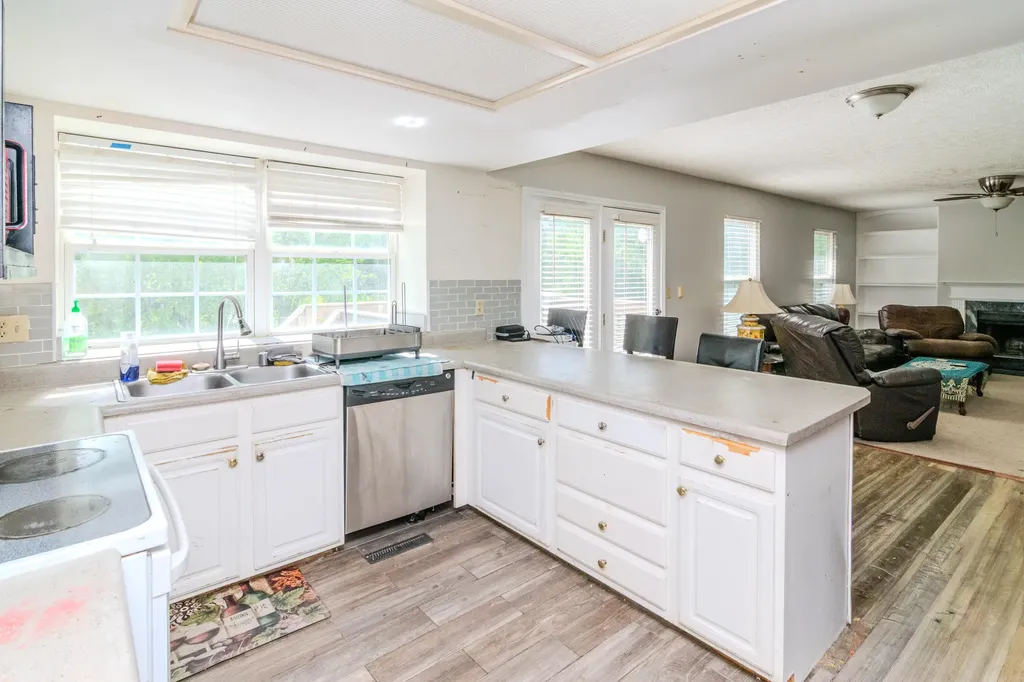 2924 Trailside Drive Lexington KY 40511