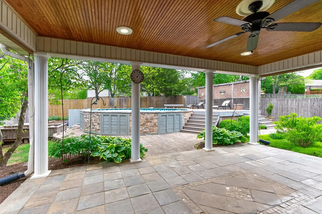 1377 Glenview Drive Lexington KY 40514