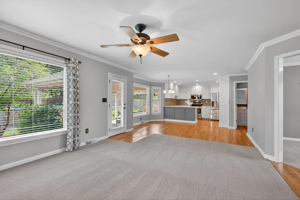 1377 Glenview Drive Lexington KY 40514