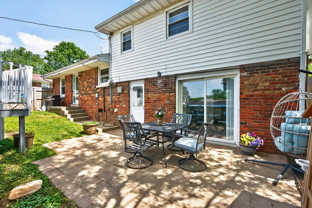 1802 Sarasota Court Lexington KY 40505